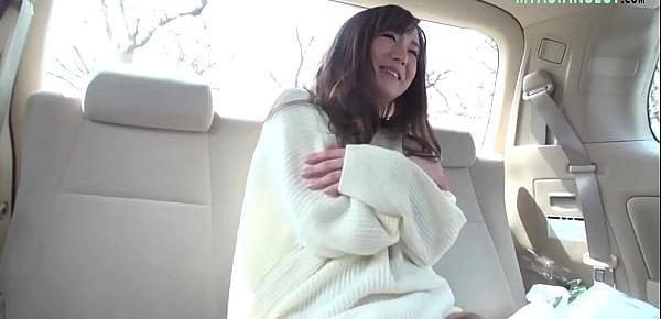 trendsPERFECT ASIAN PUSSY GETTING LICKED AND FINGERED IN CAR